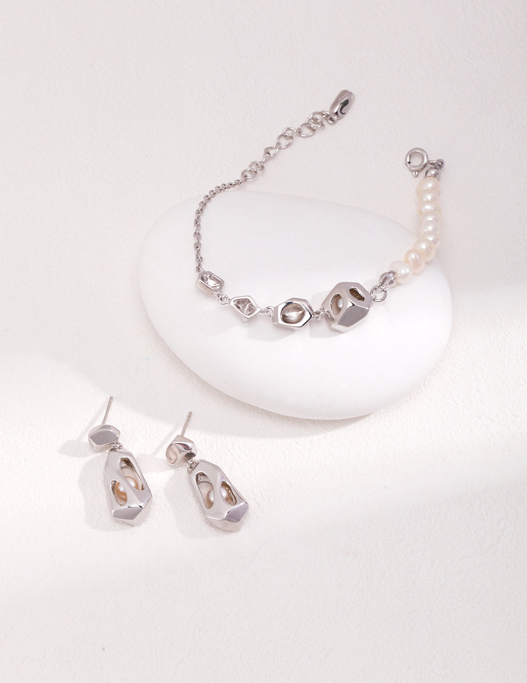 Sterling Silver Simple Pearl Bracelet Necklace and Earrings Set